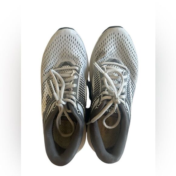 Brooks Women’s Launch 5 Running Shoes - Picture 2 of 8